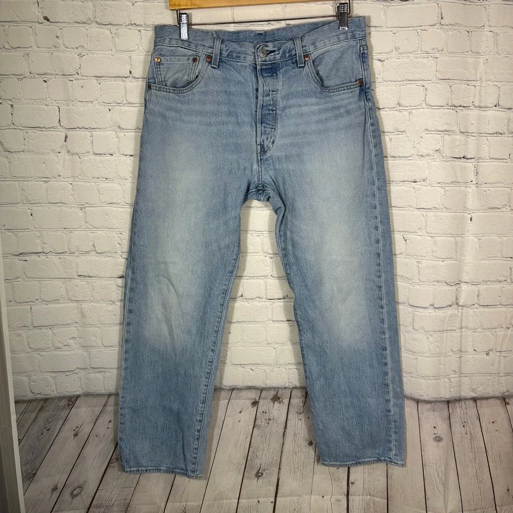 Levis 501 93 Straight Leg Jeans Mens 34x30 Light Wash Blue Denim Button Fly